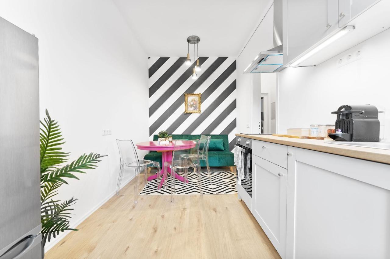 Apartments Direkt Am Staatstheater,Modern,Zentral,Ruhig,2 Zimmer,Netflix,Privatparkplatz Auf Dem Hof 콧부스 외부 사진